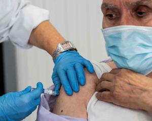 Inicia México campaña de vacunación masiva
