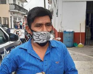 Choapense acusa a policías de dejarlo sin dinero tras detención