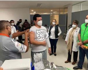 Vacunarán a personal de salud del hospital de Oluta