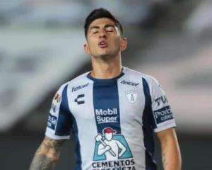 Víctor Guzmán será baja del Pachuca por lesión en la rodilla