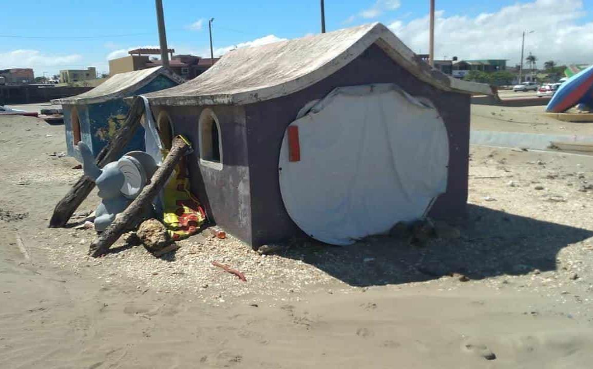 Parque Playa Sol: en el abandono, y refugio de indigentes