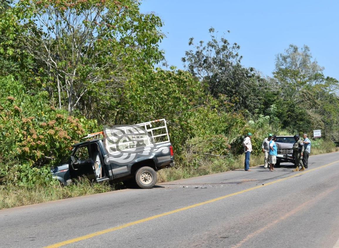En Acayucan, conductor se distrae y choca por alcance