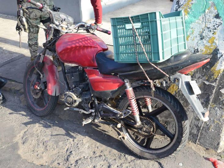 En Veracruz, repartidor resulta lesionado tras impactar con automóvil