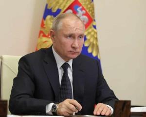 Putin anuncia que se vacunará mañana con una vacuna rusa