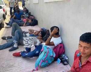 Piden asilo político más de 150 indocumentados; temen por su vida