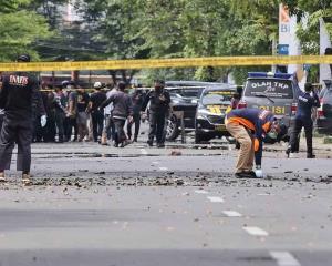 Atentado suicida en templo católico de Indonesia; 20 heridos