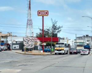 En Coatzacoalcos, imparables asaltos a tiendas de conveniencia