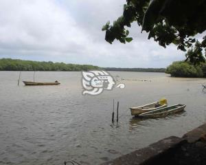 Arena obstruye caudal del río Tonalá; pescadores no producen