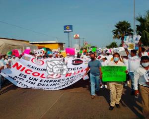 Marcha pacífica por la liberación de Nicolás N. en Minatitlán