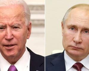 Putin y Biden planean cumbre para frenar nueva Guerra Fría