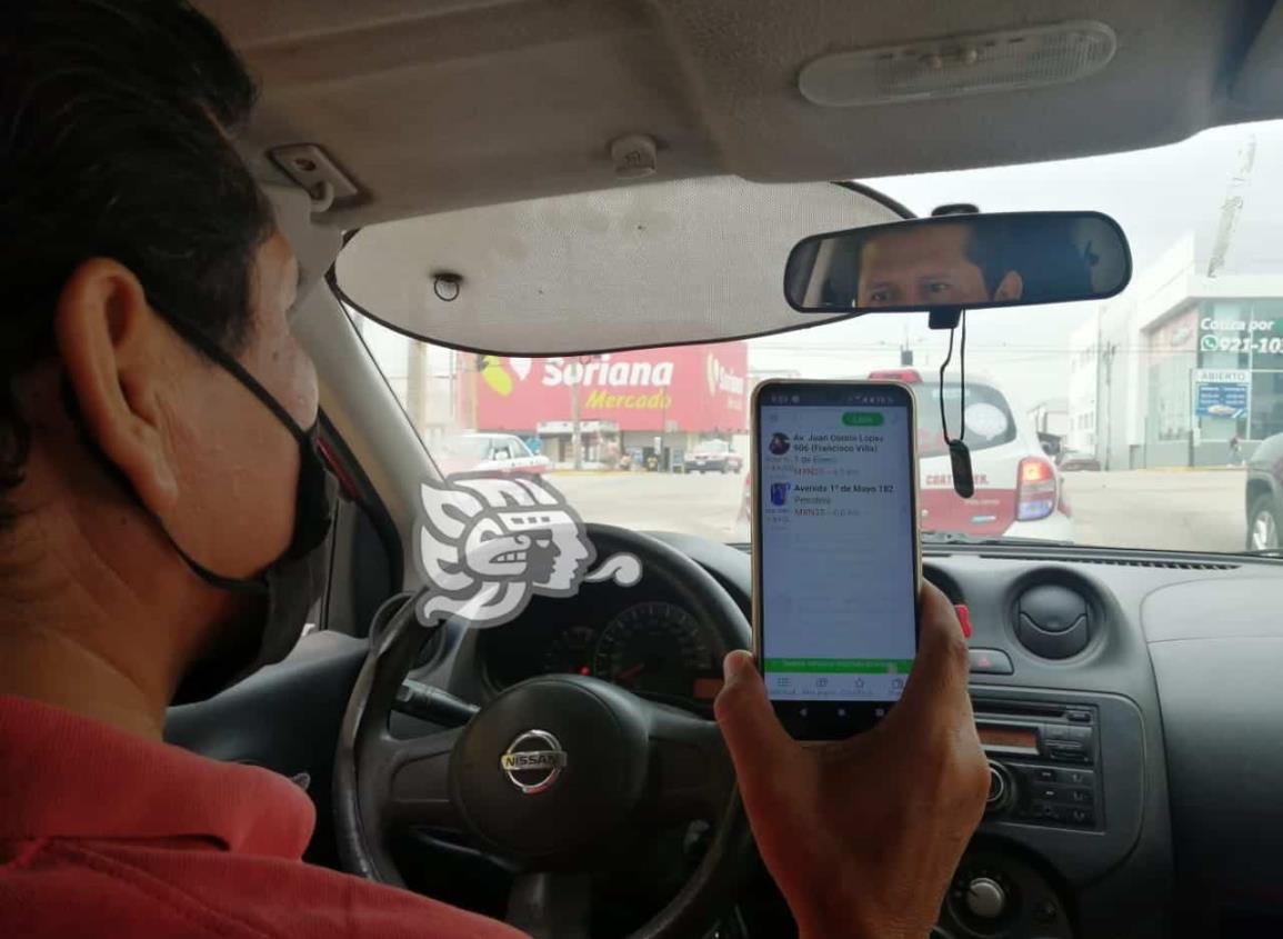 Taxistas sobreviven a pandemia con aplicación para entregas a domicilio