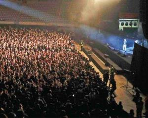 Sin contagios tras concierto Love of Lesbian con 5 mil personas