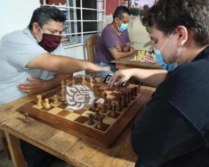 La UV invita a su torneo online de ajedrez mixto