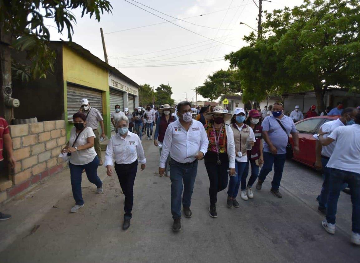 Amado Cruz acercará ventanillas de servicios municipales a Colonias del poniente