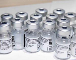 Israel señala vínculo probable entre vacuna de Pfizer y casos miocarditis