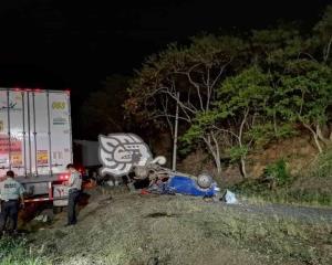 Se accidenta familia de Oteapan en autopista La Tinaja-Cosoleacaque