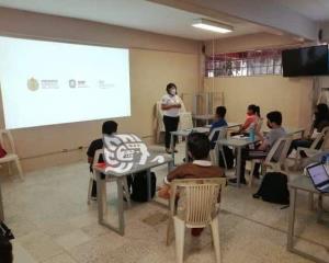 Difunde C4 aplicaciones preventivas entre comunidad estudiantil de Minatitlán