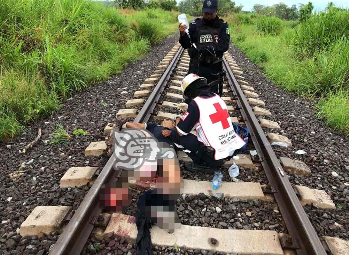 Dos hondureños terminan mutilados tras caer del tren en zona sur