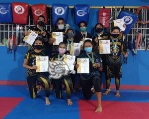 Taekwondoínes del Naranjito recibieron reconocimientos