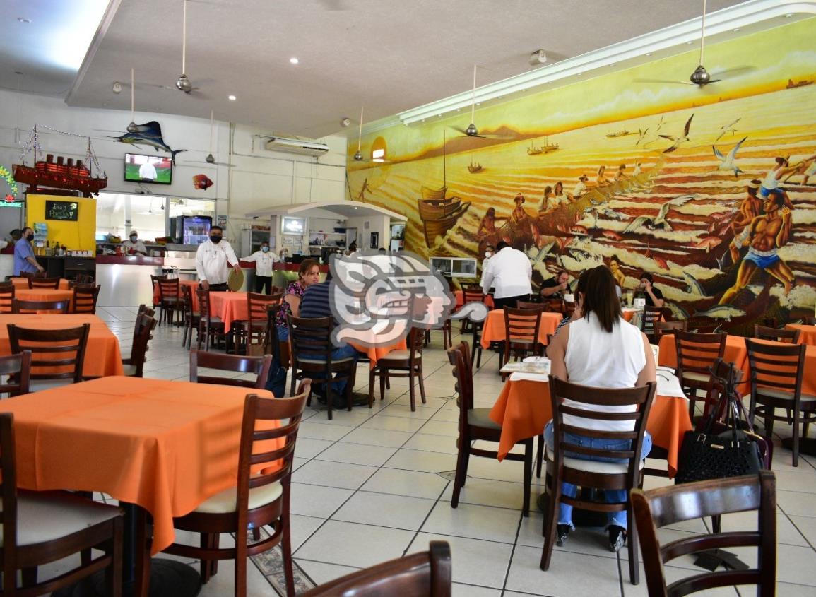Sector restaurantero de Coatzacoalcos reporta lenta recuperación