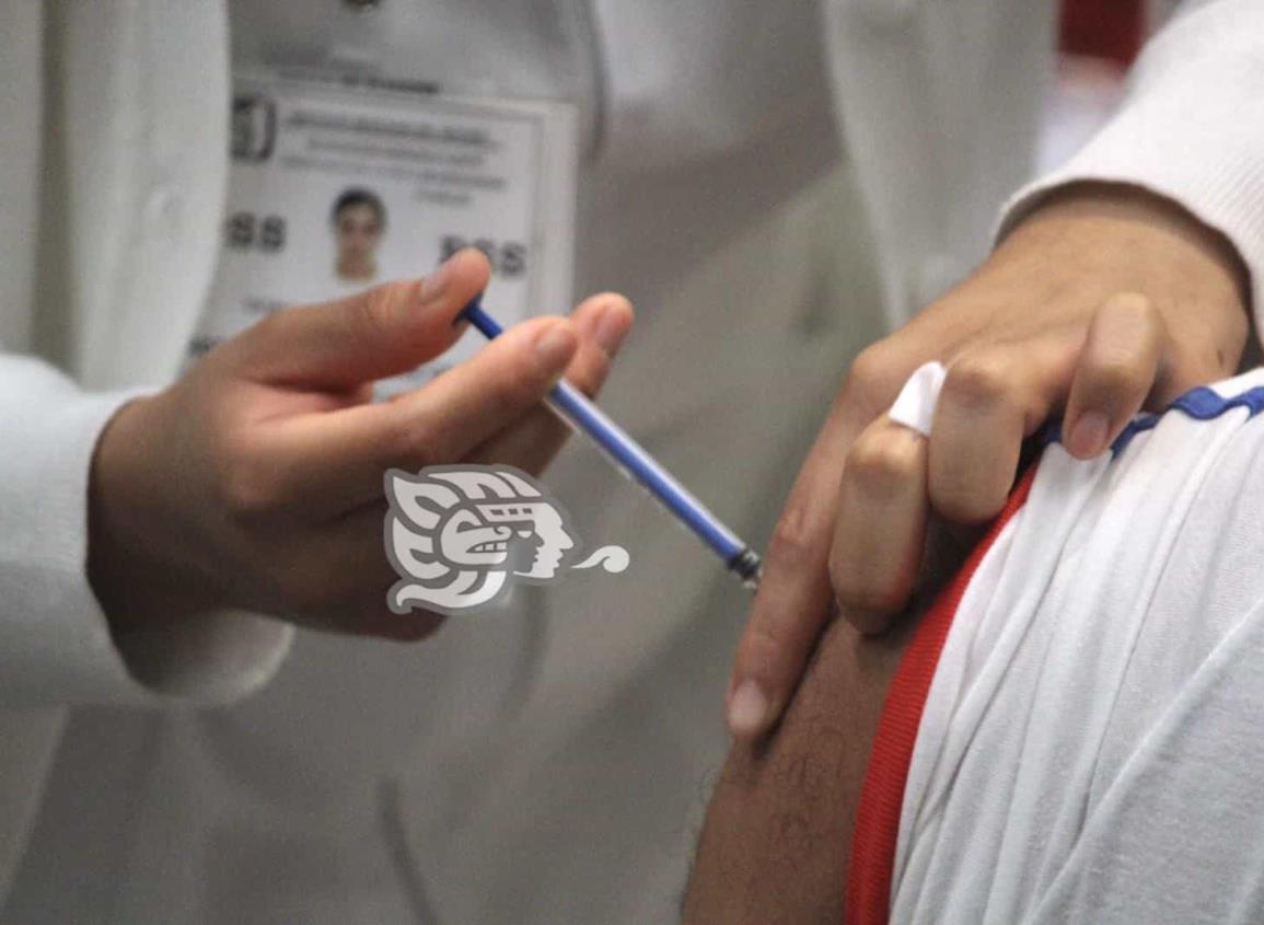 Este jueves, vacuna anti covid a población de 30-39 en Mina y Cosoleacaque