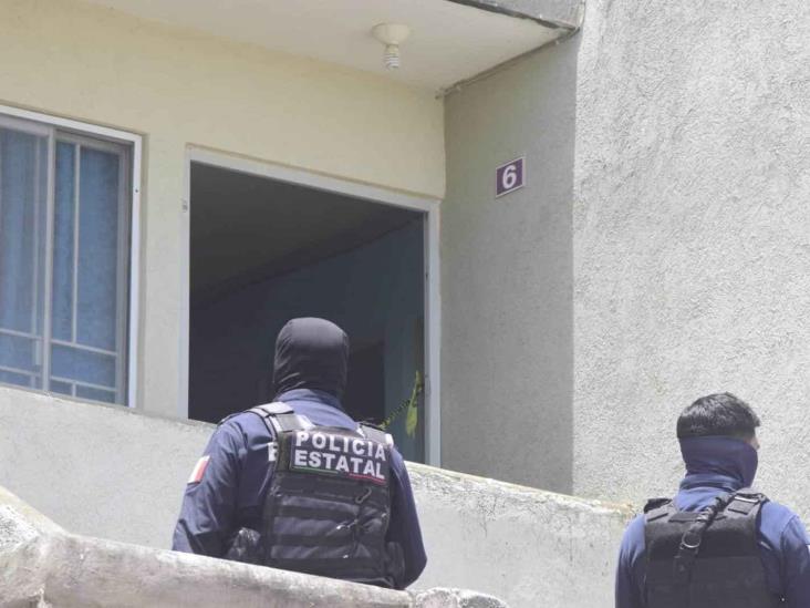 Hallan hombre muerto en interior de su vivienda en fraccionamiento de Veracruz