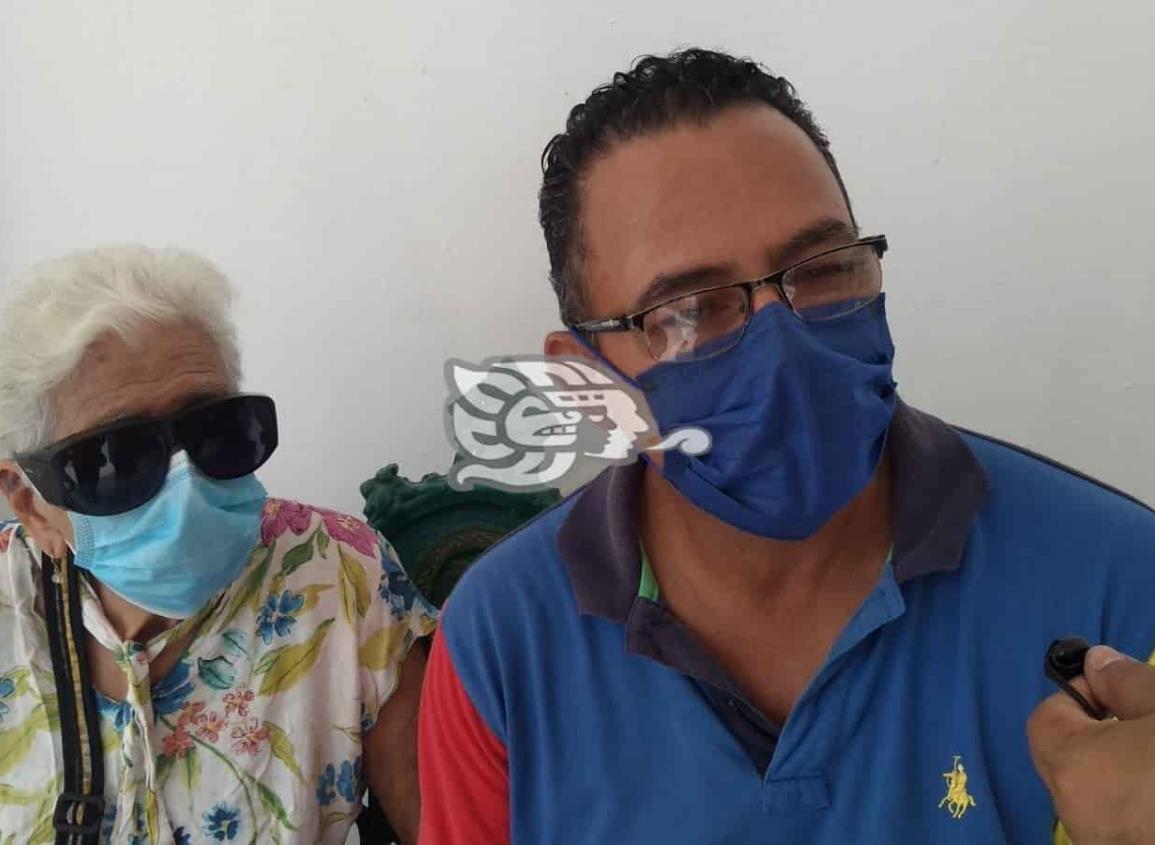 Abuelita no aparece en el sistema de la CURP, solicita apoyo para tramitar INE