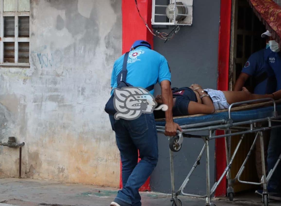 Hospitalizan en Coatzacoalcos a mesera baleada en bar de Acayucan