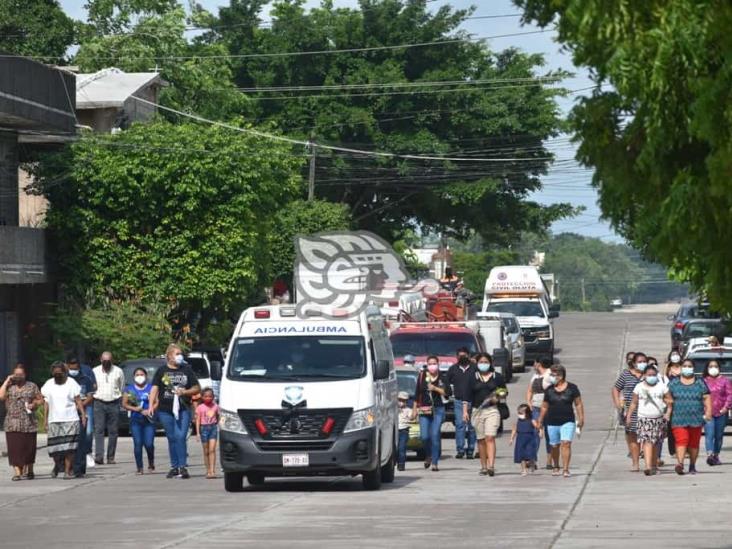 Dan último adiós a paramédico “Trichi” fallecido en Acayucan 