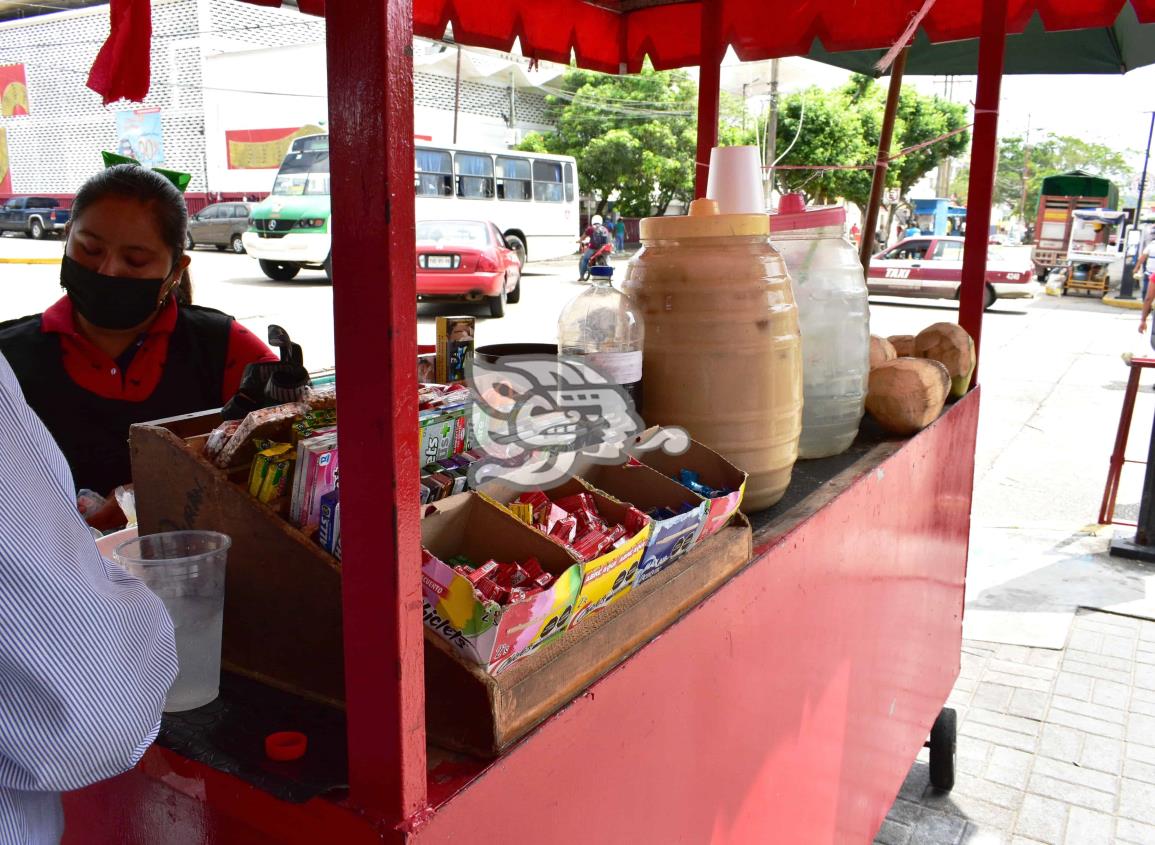 No repuntan las ventas para dulceros en el centro de Coatzacoalcos