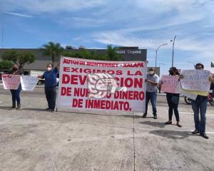 Acusan a financiera AutoFin Monterrey-Xalapa de defraudar a mil personas en Veracruz