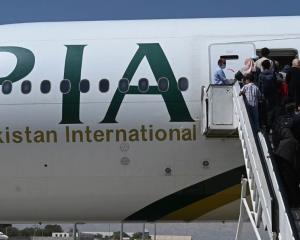 Despega en Kabul el primer vuelo comercial internacional tras regreso de talibanes