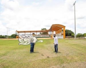 Aperturan espacios deportivos en Acayucan para entrenamientos