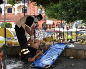 Joven fue herido a golpes durante riña en el centro de Acayucan