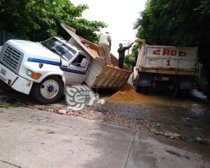 Se hundió camión en Acayucan