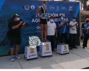 Mayra Castañeda gana el evento de Aguas Abiertas