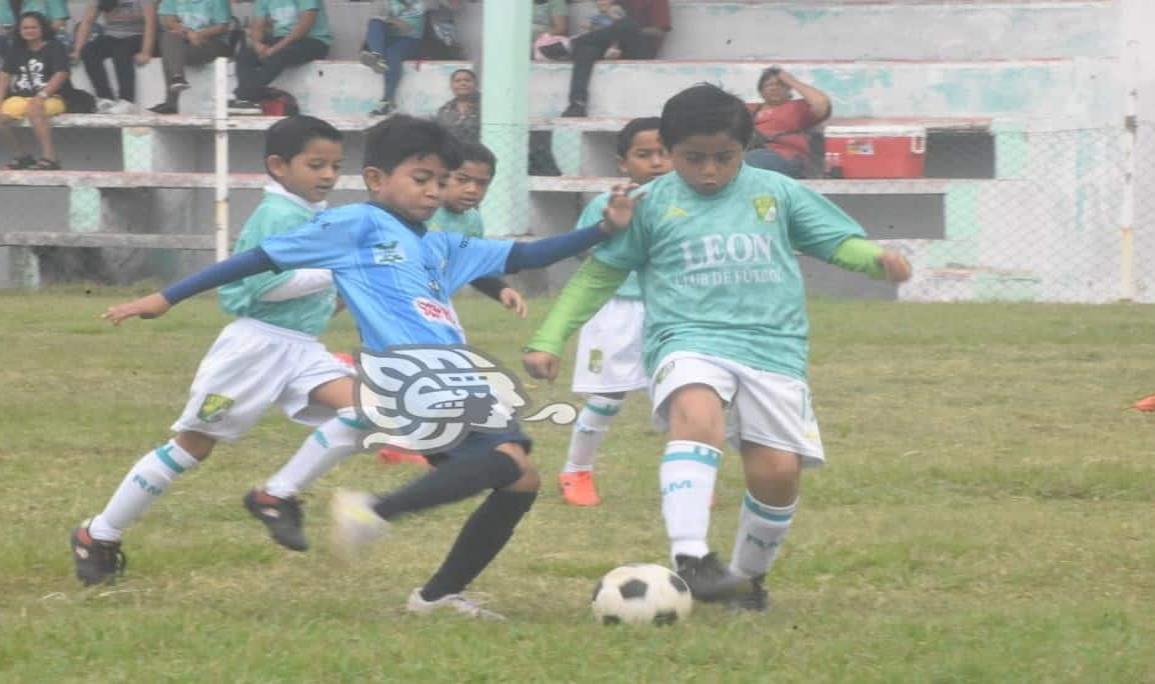 Prepara temporada el futbol de la Liga Menor “Jesús Puentes”