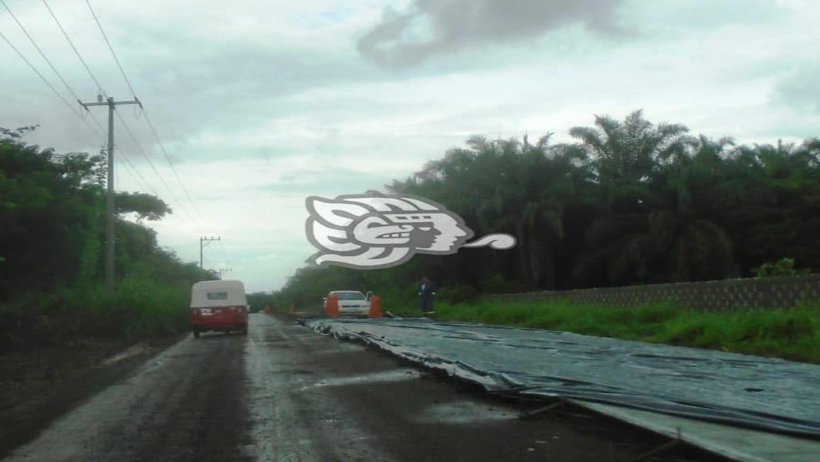 Tortuguismo en la pavimentación de la carretera Huazuntlán- Tatahuicapan