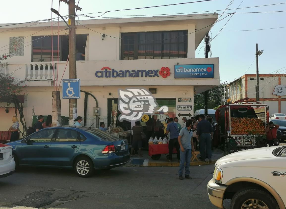 Pésima la atención en la sucursal bancaria de Nanchital