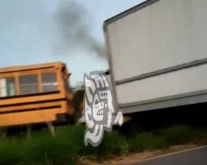 En Medellín, camión de carga choca contra autobús escolar