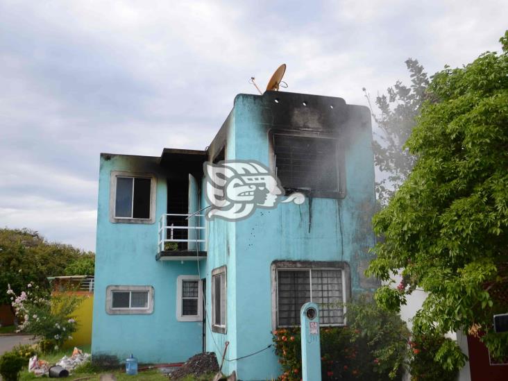 Se incendia vivienda en fraccionamiento de Puerto de Veracruz
