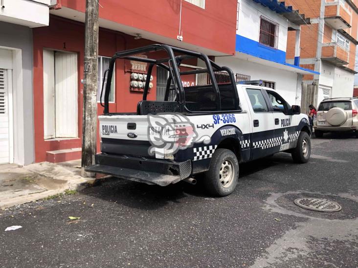 Encuentran a mujer muerta en colonia de Veracruz