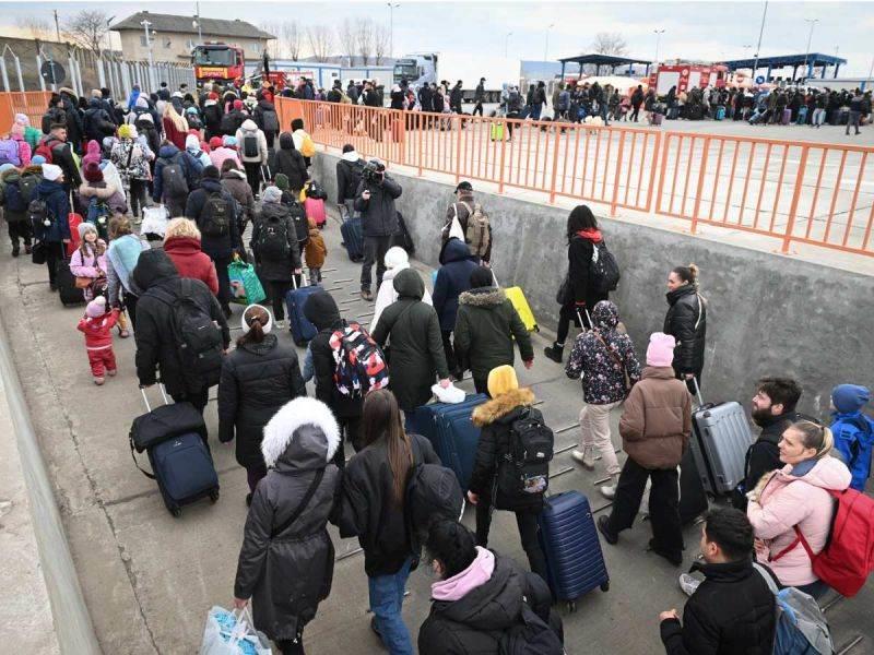 Más de 500 mil personas han huido de Ucrania tras invasión de Rusia, reporta la ONU