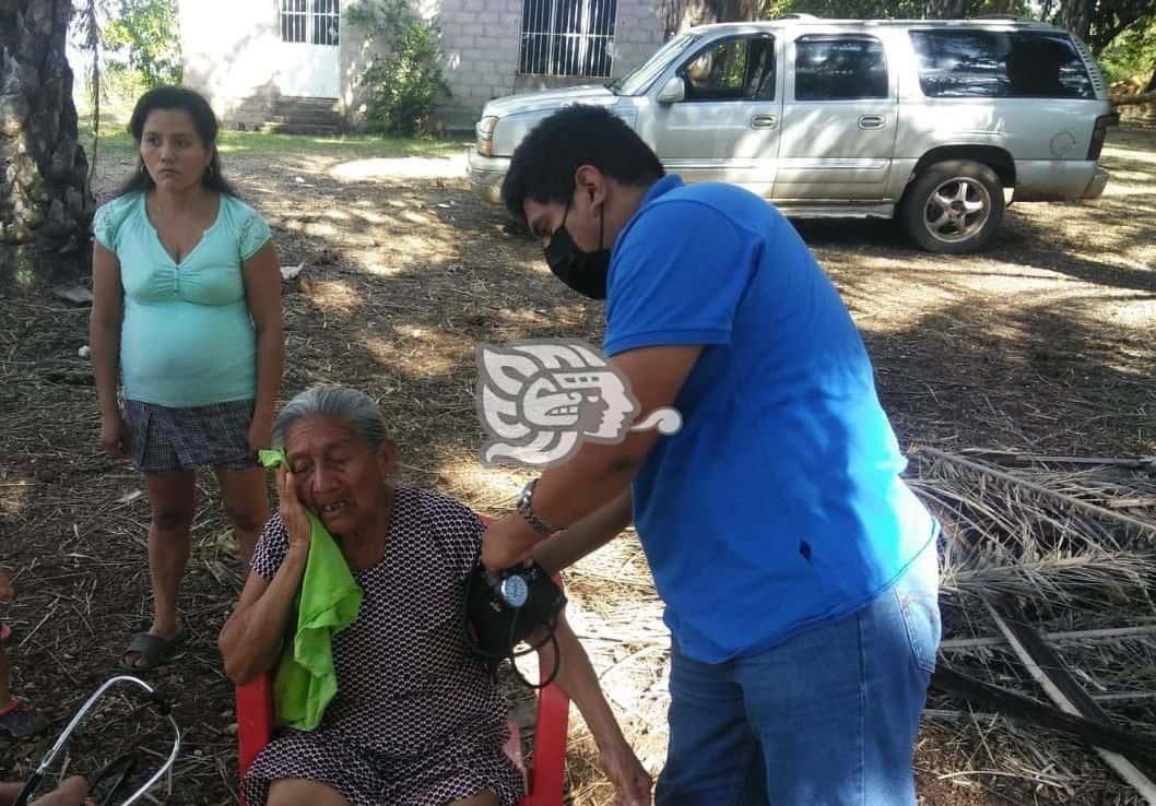 Golpean a mujer de la tercera edad en zona rural de Acayucan
