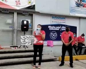 Frente a Telmex de Orizaba, telefonistas exigen se respete su derecho a jubilación