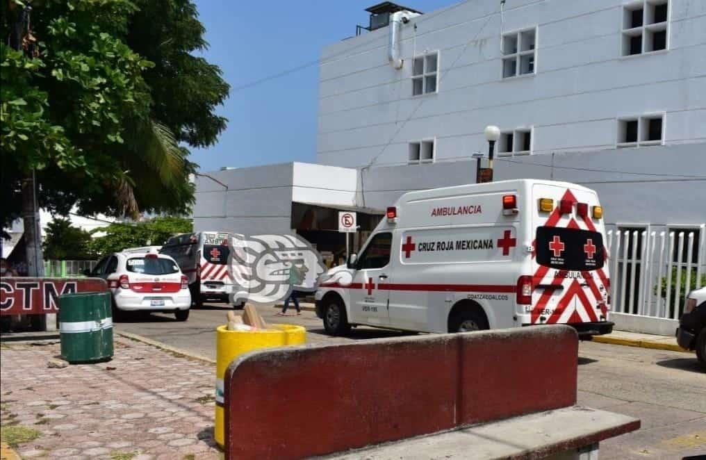 Hospitalizan a hombre de la tercera edad arrollado en Coatzacoalcos