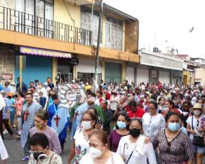 Más de cinco mil personas en viacrucis de Misantla