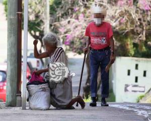 Al alza índice de abuelitos en situación de calle en Veracruz