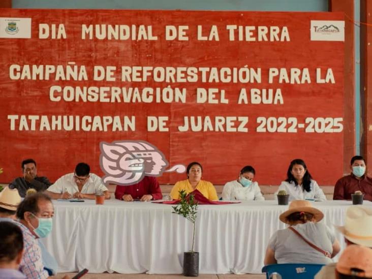 Acuerdan municipios apoyar a reforestación de Tatahuicapan