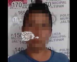 Detienen a presunto asaltante de una farmacia en Jáltipan